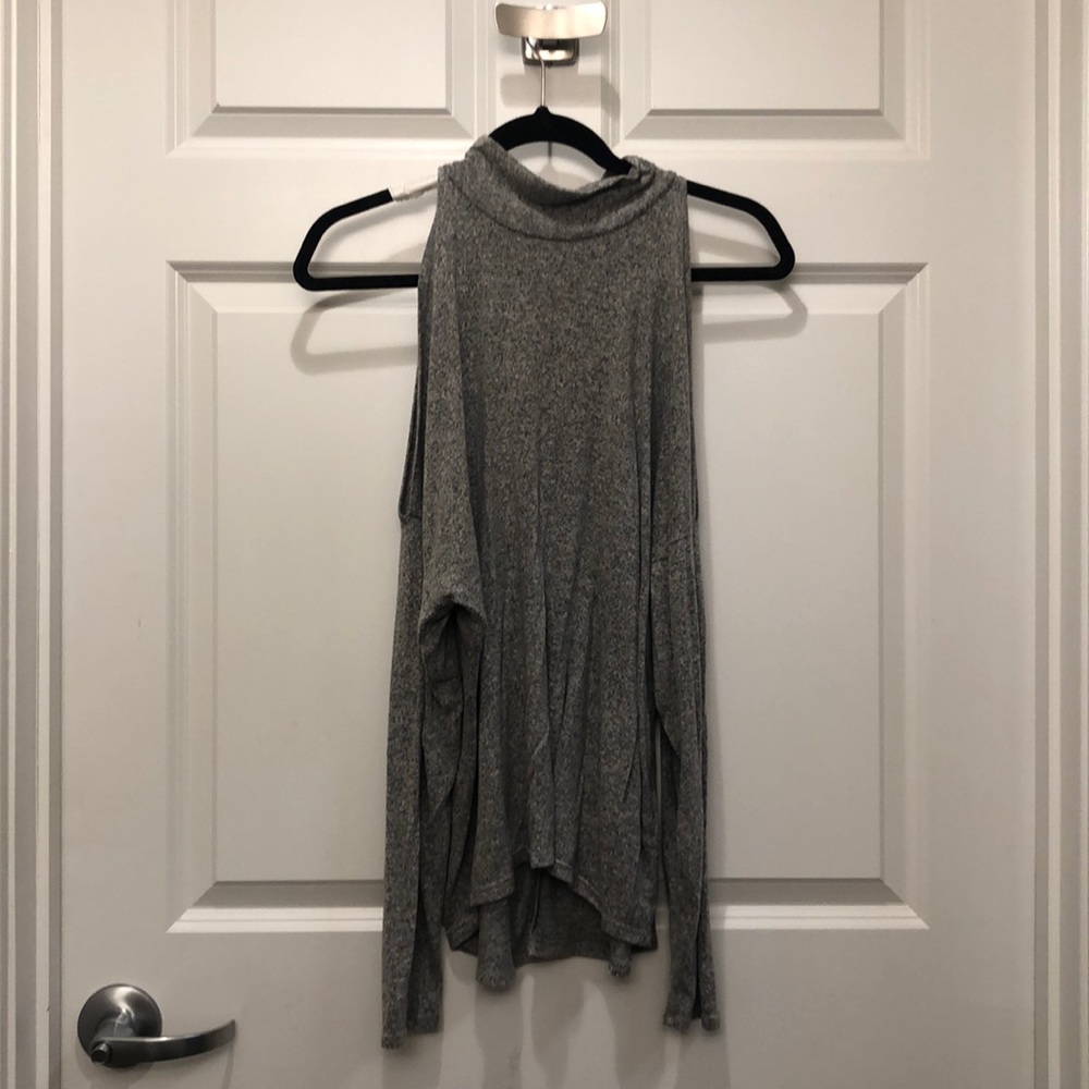 Cold shoulder grey sweater